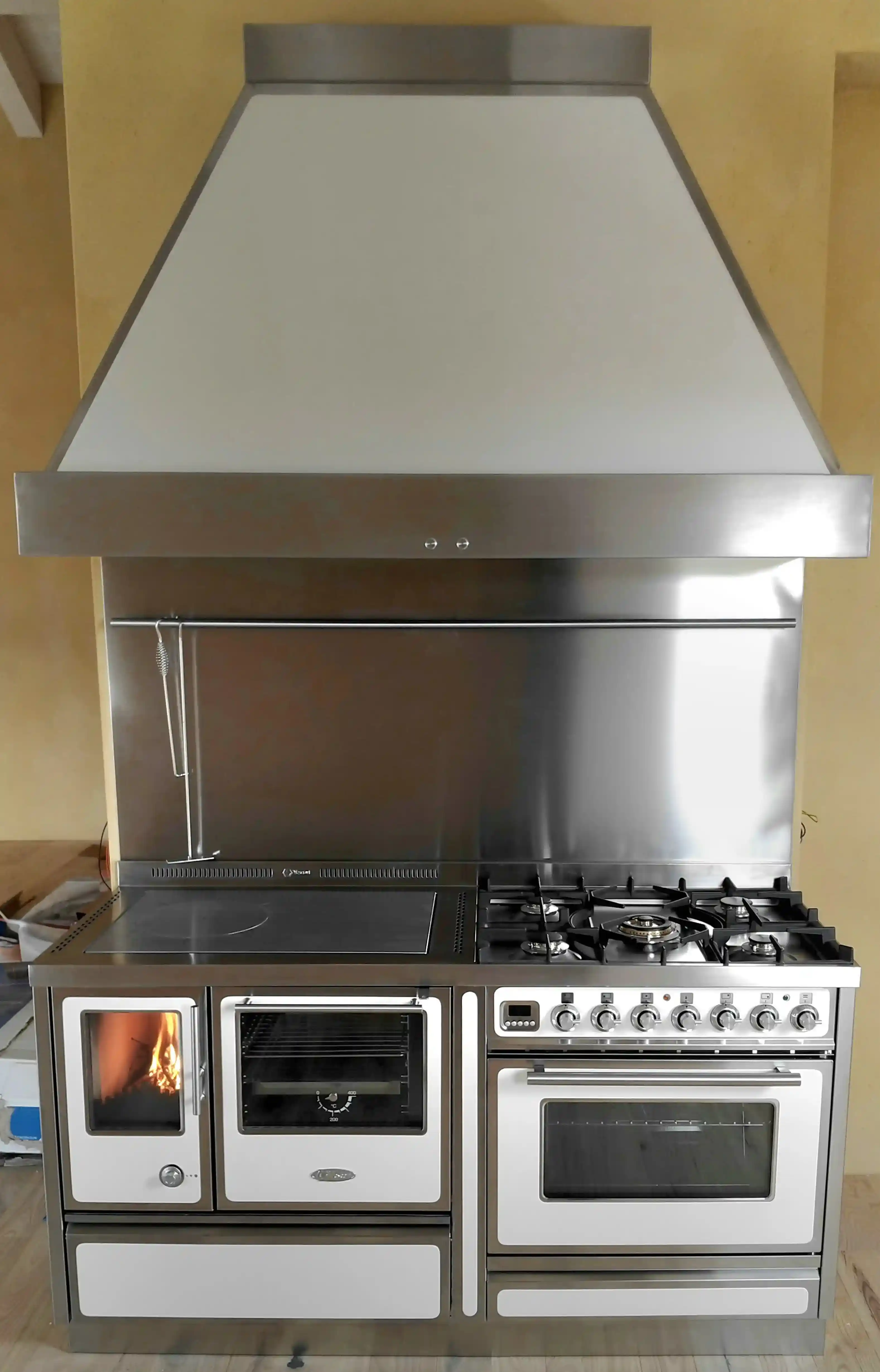 Cucina combinata gas legna 170cm con cappa inox bianca